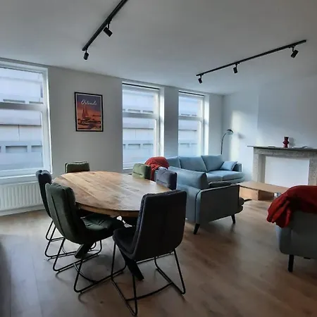 The Break Your Cozy Coastal Escape And Free Parking Apartment