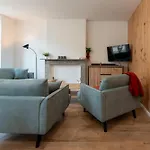 The Break Your Cozy Coastal Escape And Free Parking Apartament