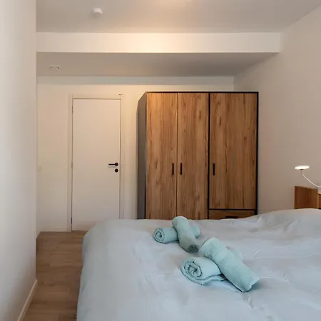 The Break Your Cozy Coastal Escape And Free Parking Appartement *